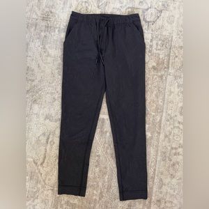 Lululemon Jet Crop Slim Black Snakeskin Luxtreme